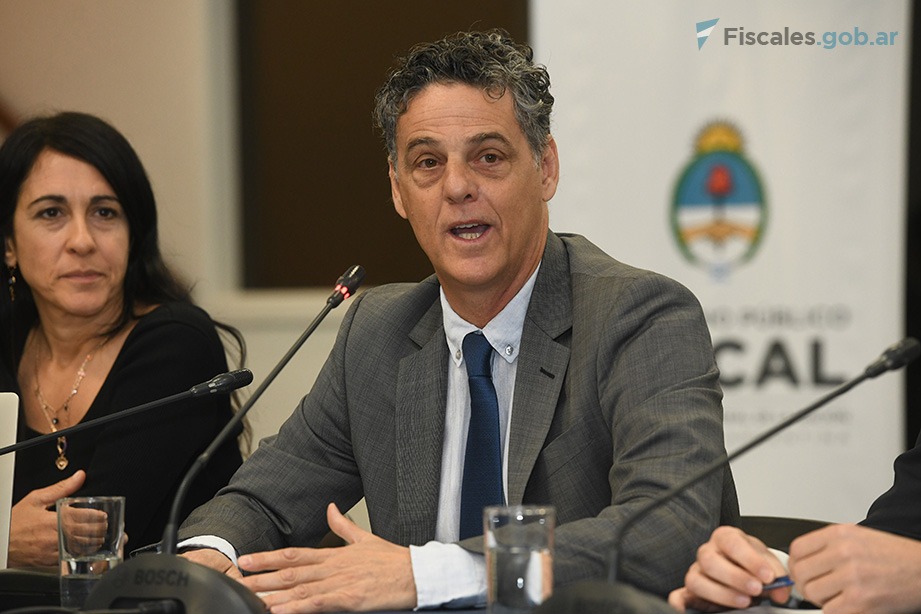 Fiscal Marcelo Colombo debatiendo
