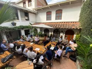 Espacio de encuentro de los laboratorios en el restaurante Cumbres de Cali