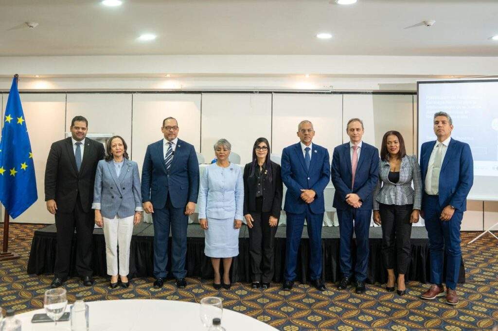 foto de familia autoridades